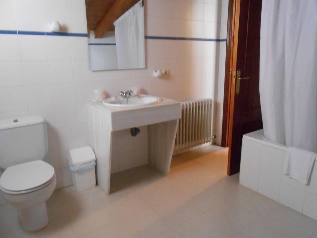 Hostal Burgos Torrecaballeros Dış mekan fotoğraf