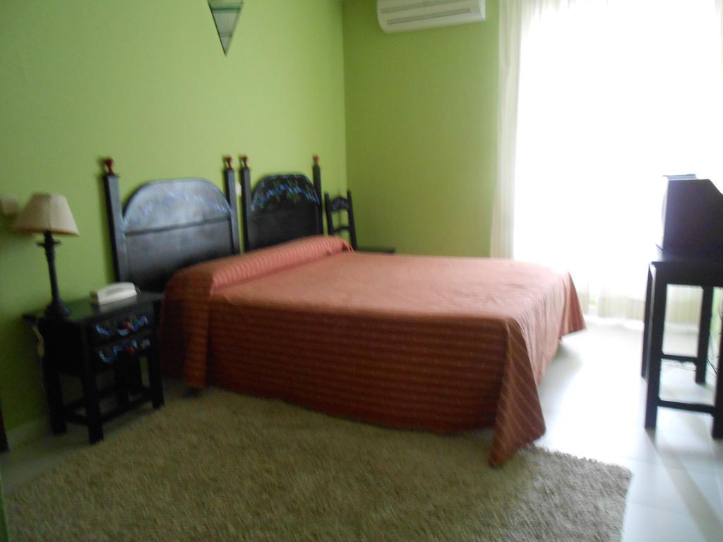 Hostal Burgos Torrecaballeros Dış mekan fotoğraf