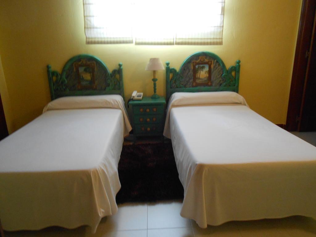 Hostal Burgos Torrecaballeros Dış mekan fotoğraf